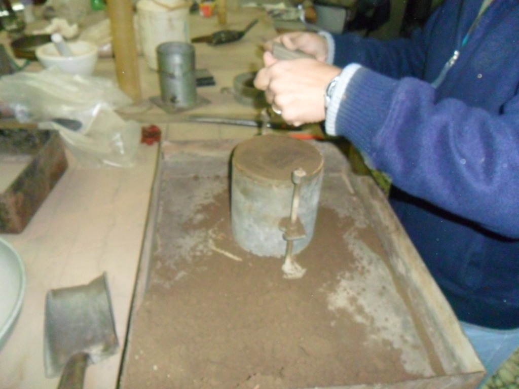 Extracción de collarín superior del molde T-180.