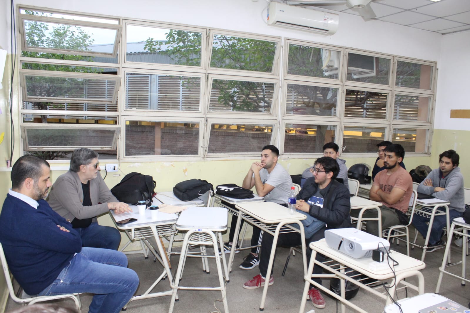 Lee más sobre el artículo Profesionales de la Industria Textil brindaron charla en UTN.LR