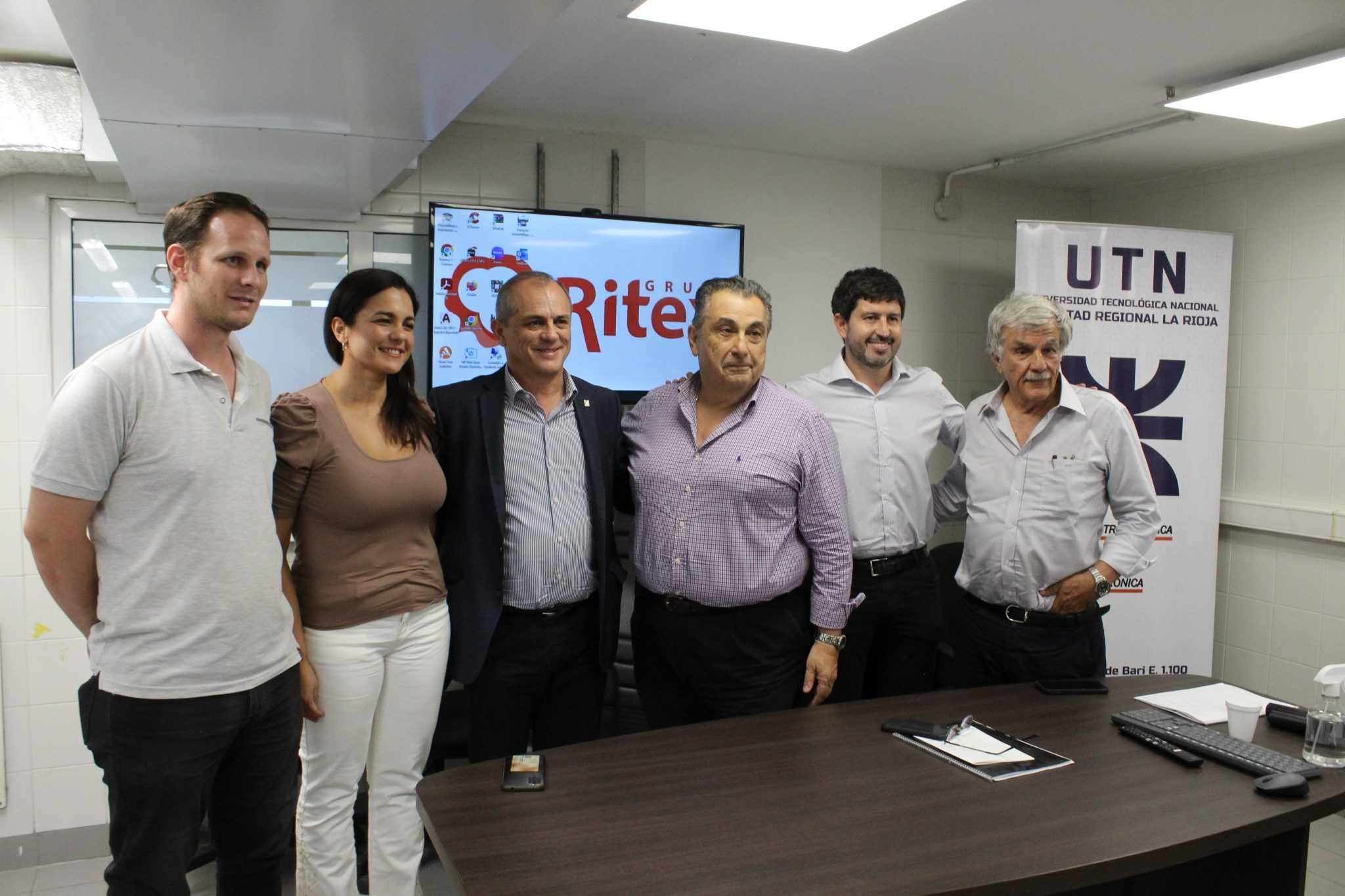 Lee más sobre el artículo UTN.LR junto al gobierno provincial lanzó una Diplomatura Textil