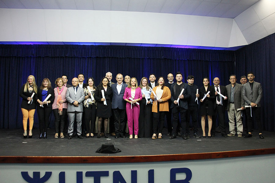 Lee más sobre el artículo UTN.LR vivió su 20° Colación de Pregrado, Grado y Posgrado