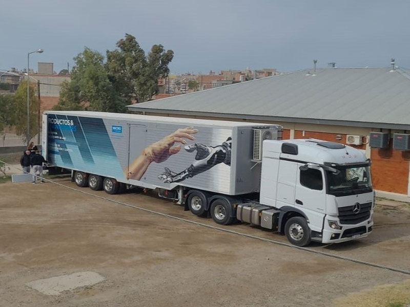 Lee más sobre el artículo Llega a UTN.LR “Expo Móvil”, el camión de la Empresa MICRO Automación